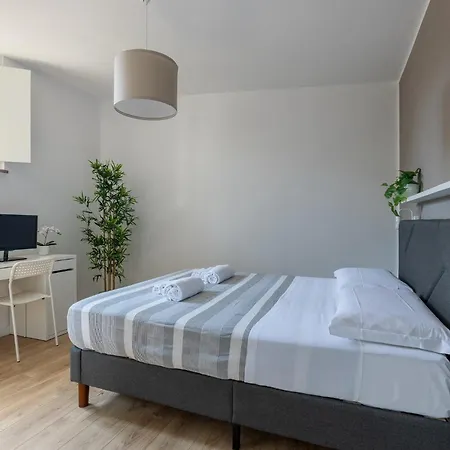 Station & Airport Modern Apartamento *