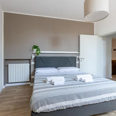 Station & Airport Modern Apartman Pisa